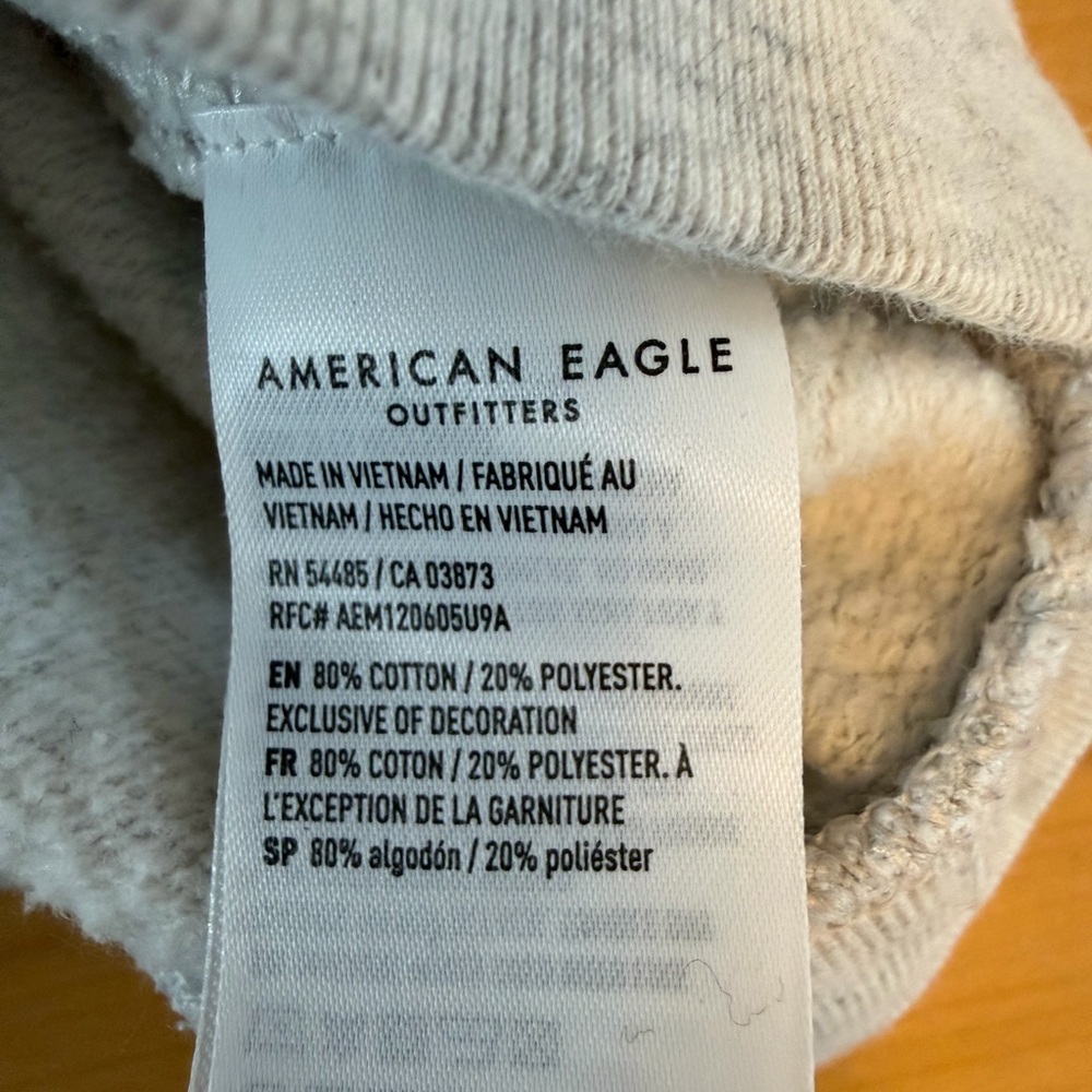 American Eagle Cream and Gray Crewneck Sweatshirt Women’s S - Picture 4 of 7